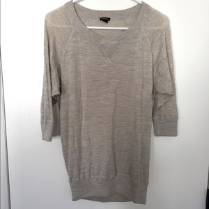 Short sleeve sweater